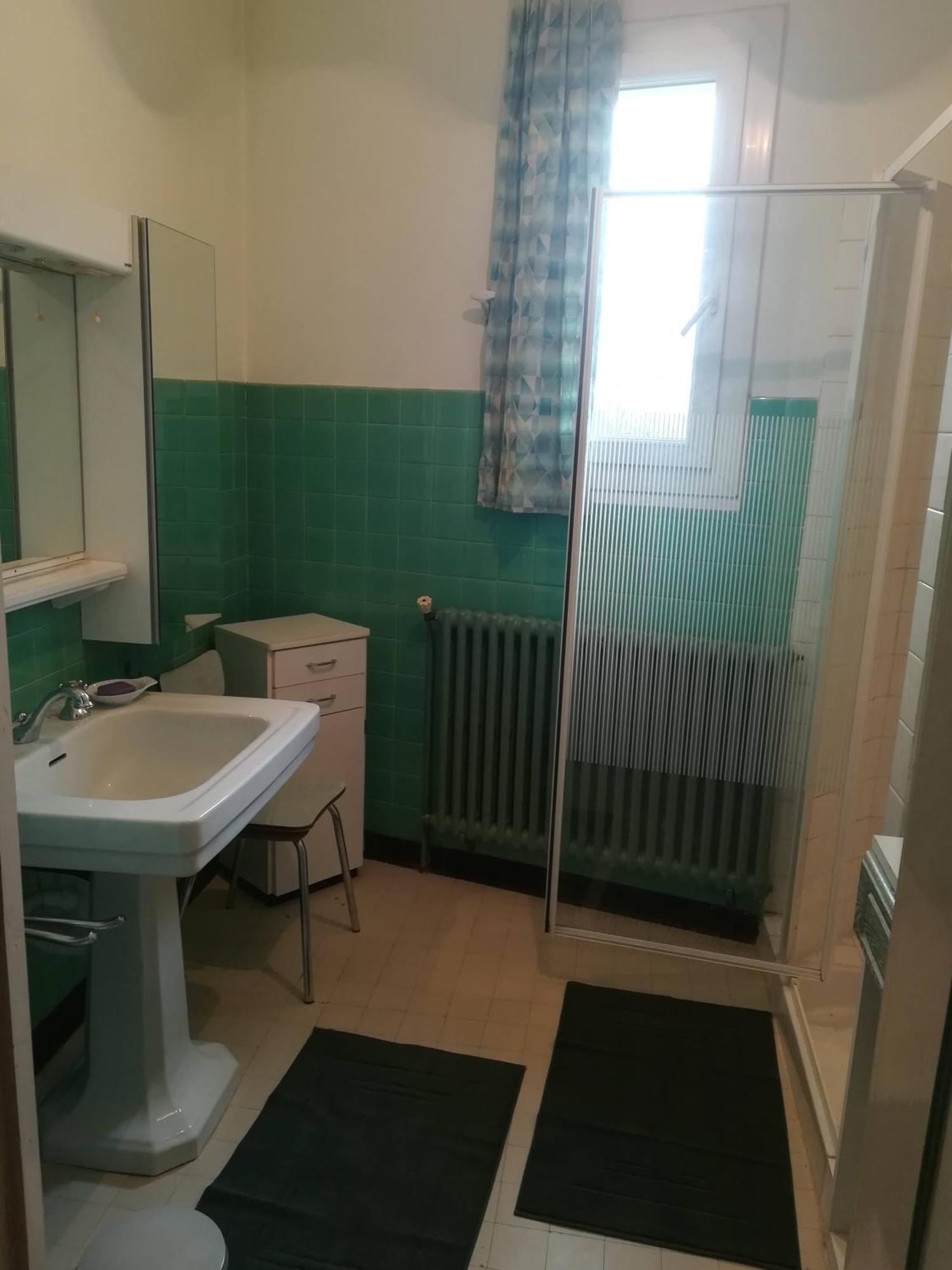 Authentique Maison Du 17e Siecle Dans Propriete Viticole, Idealement Situee Sablet
