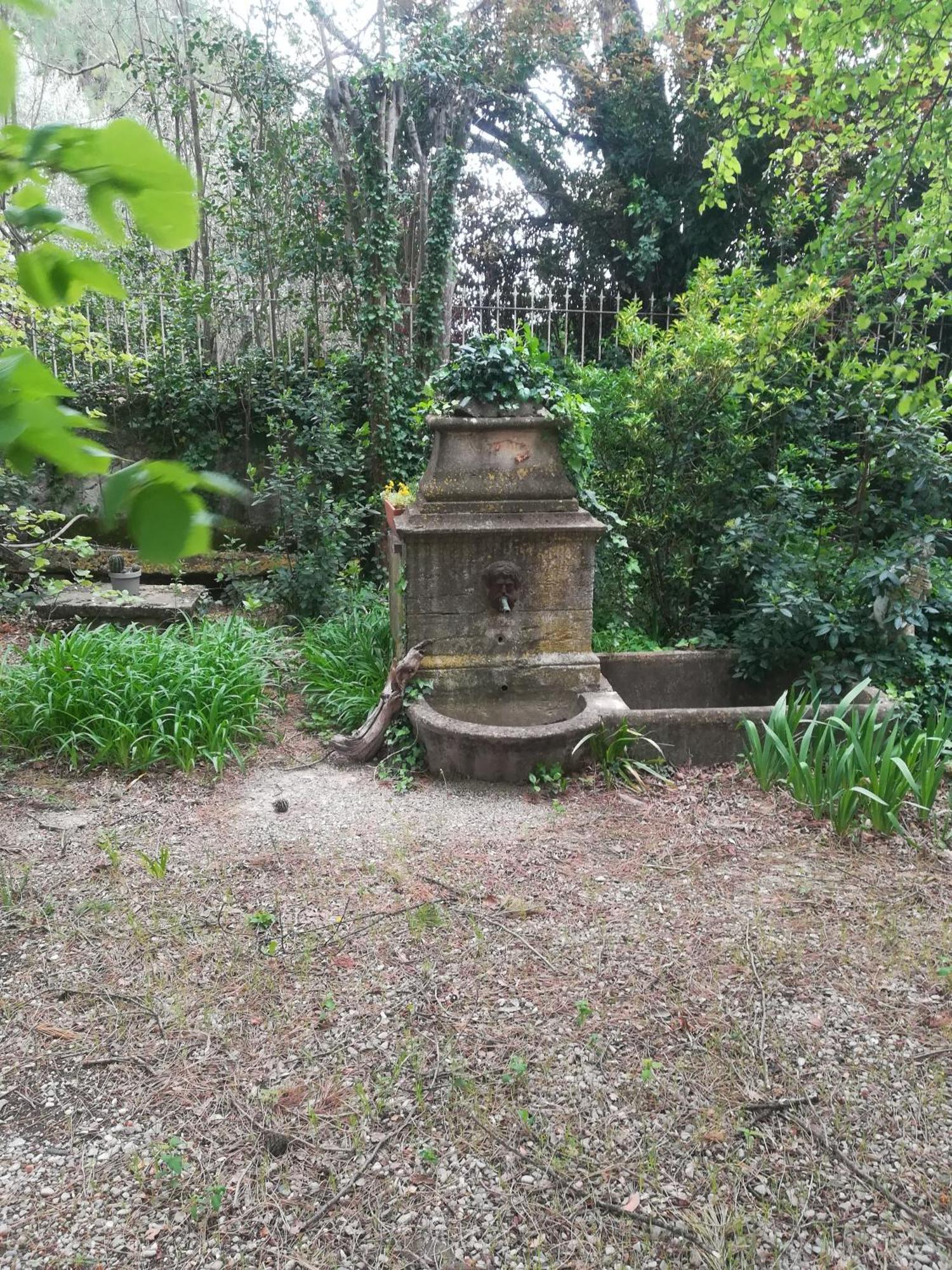 Holiday home Authentique Maison Du 17e Siecle Dans Propriete Viticole, Idealement Situee *