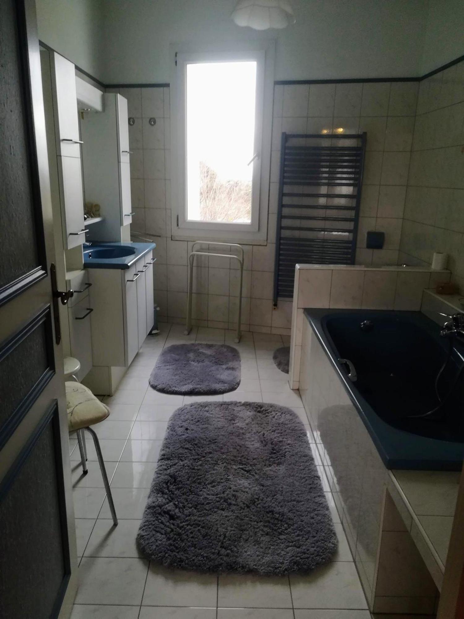 Authentique Maison Du 17e Siecle Dans Propriete Viticole, Idealement Situee Sablet
